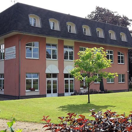 Vzdelavaci Stredisko A Hotel Варнсдорф Экстерьер фото